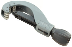 Röravskärare för kopparrör, tunna stålrör och liknande.