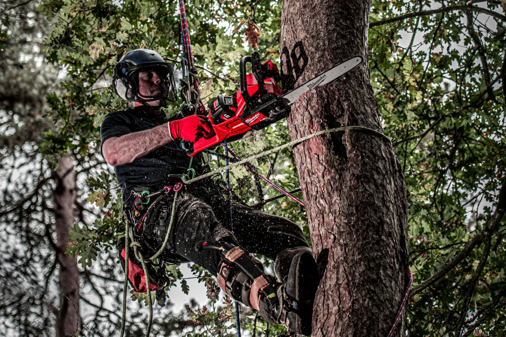 Milwaukee Motorsåg M18 FCHS-122