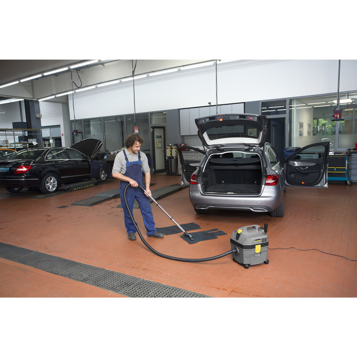 Kärcher NT 22/1 Ap – Kompakt våt- och torrdammsugare (22 L)