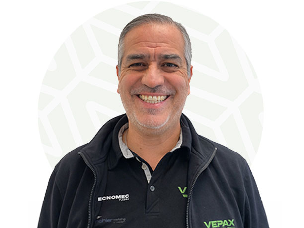 Kontakta oss. Marcelo, svetstekniker.