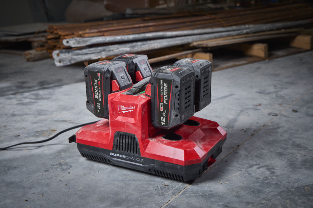 Milwaukee Laddare M12-18 MBPSC4 - Bild 4